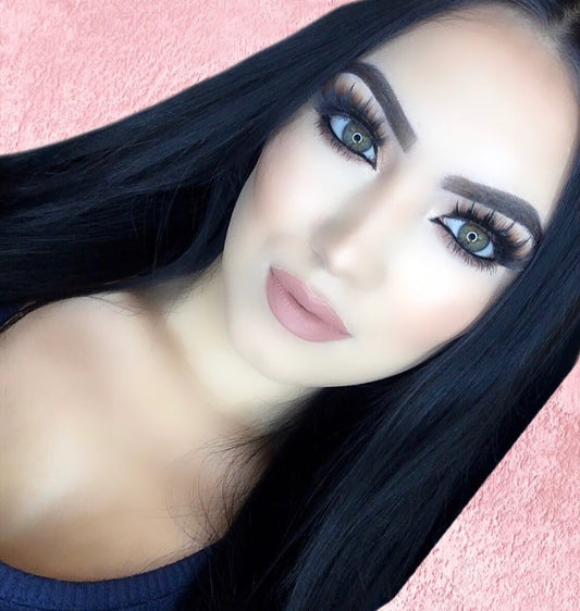 7 Reasons You Need Dolly Lashes For That Super Model Look